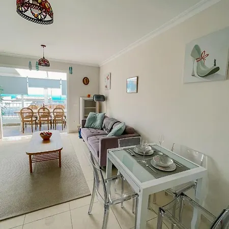 Luxurious Villa Fully Equipped In Adeje 别墅