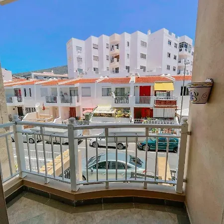Luxurious Villa Fully Equipped In Adeje 别墅 *