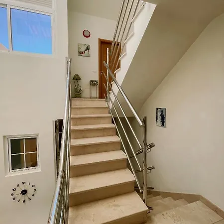 Luxurious Villa Fully Equipped In Adeje 阿德耶